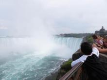 Pedestrian trail along the Niagara River